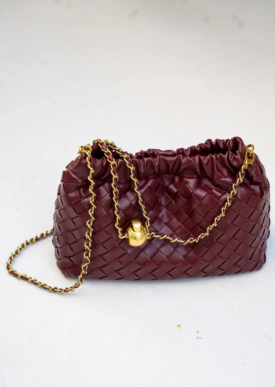 Cloud vegan leather bag with transformable strap - Burgundy
