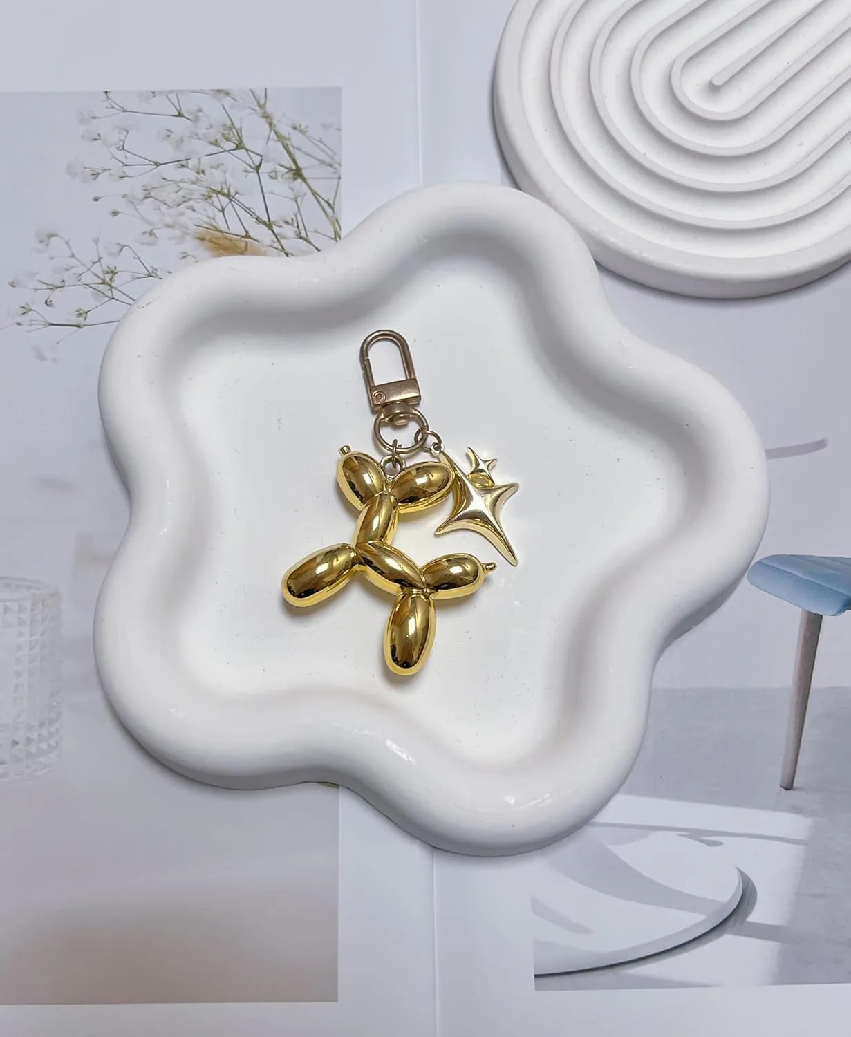 LAEKOU Cute Star Balloon Dog Keychain, Y2K Bag Charms Keychains Accessories for Women, Aesthetic Key Chain