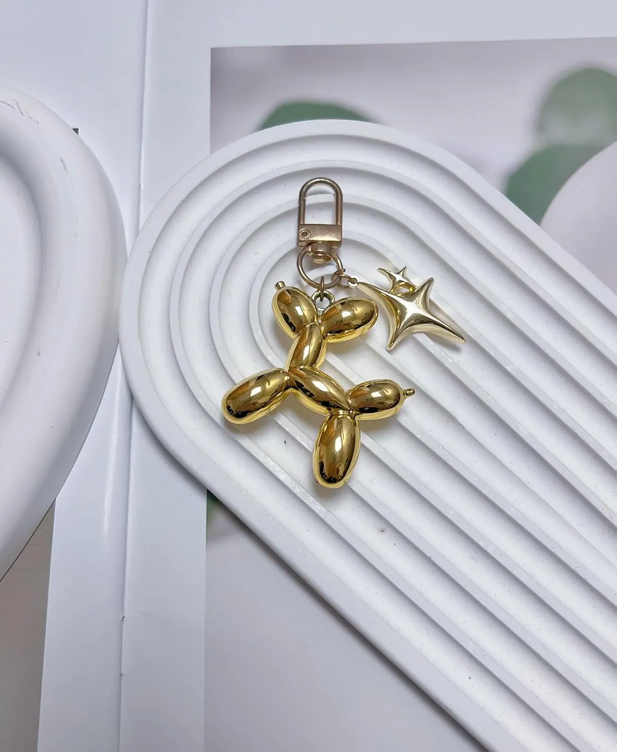 LAEKOU Cute Star Balloon Dog Keychain, Y2K Bag Charms Keychains Accessories for Women, Aesthetic Key Chain