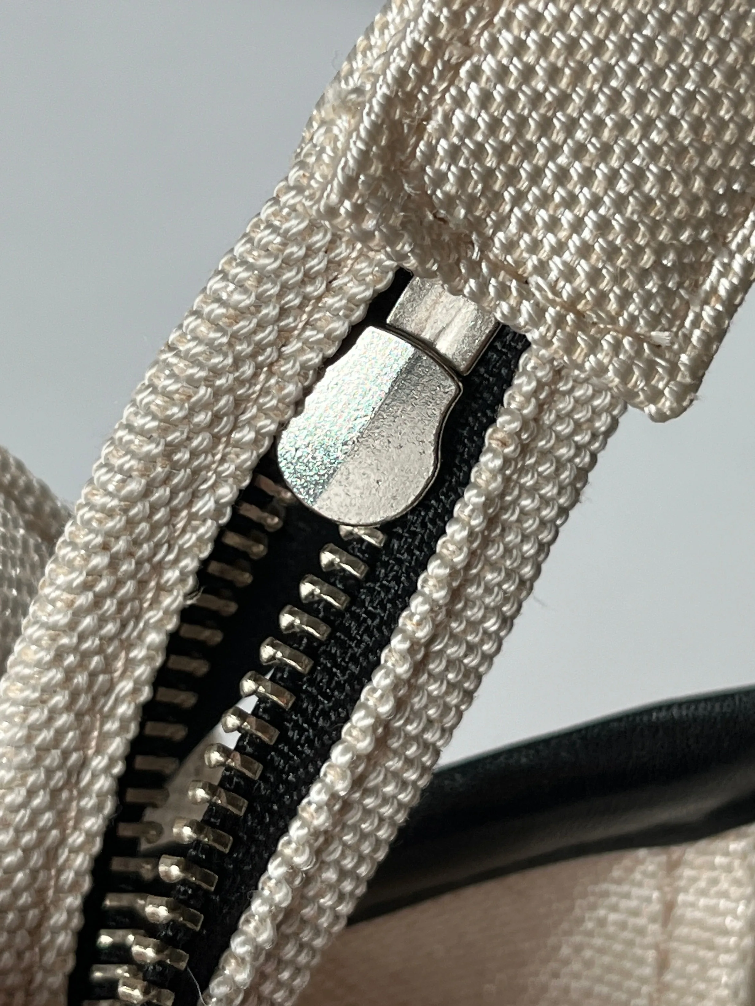MARC JACOBS - THE MEDIUM CANVAS TOTE BAG