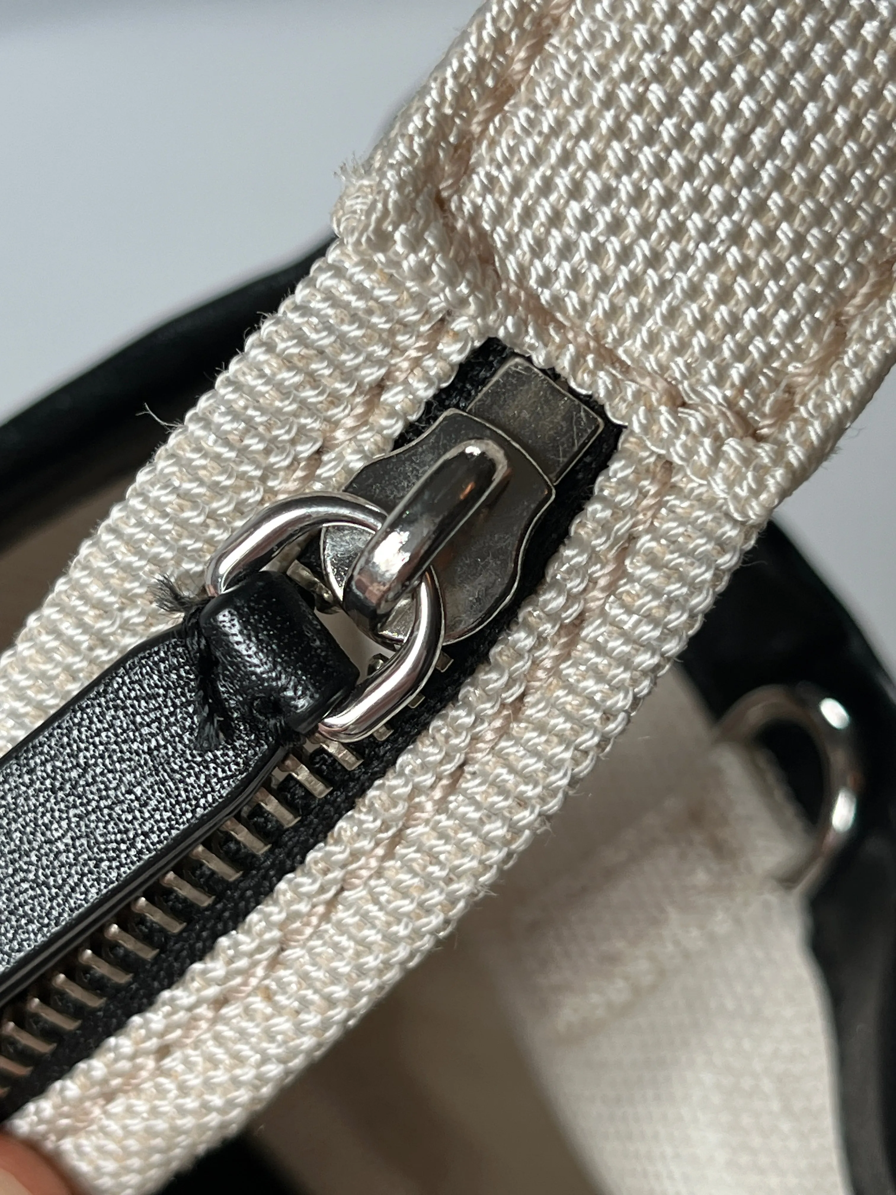 MARC JACOBS - THE MEDIUM CANVAS TOTE BAG