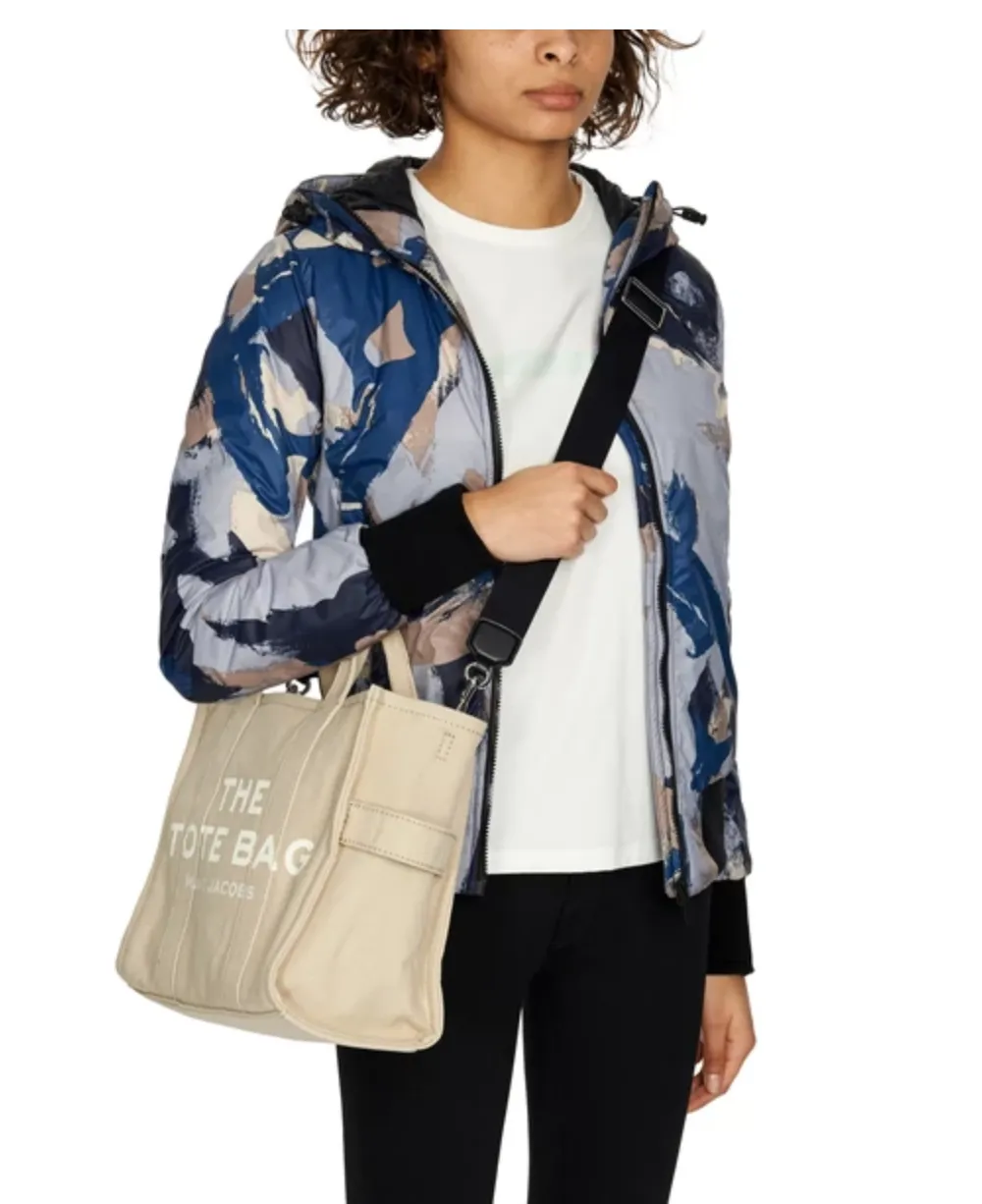 New Nordstrom Authentic MARC JACOBS (THE) The Small Tote Bag in Beige with black strap! Retails $300 