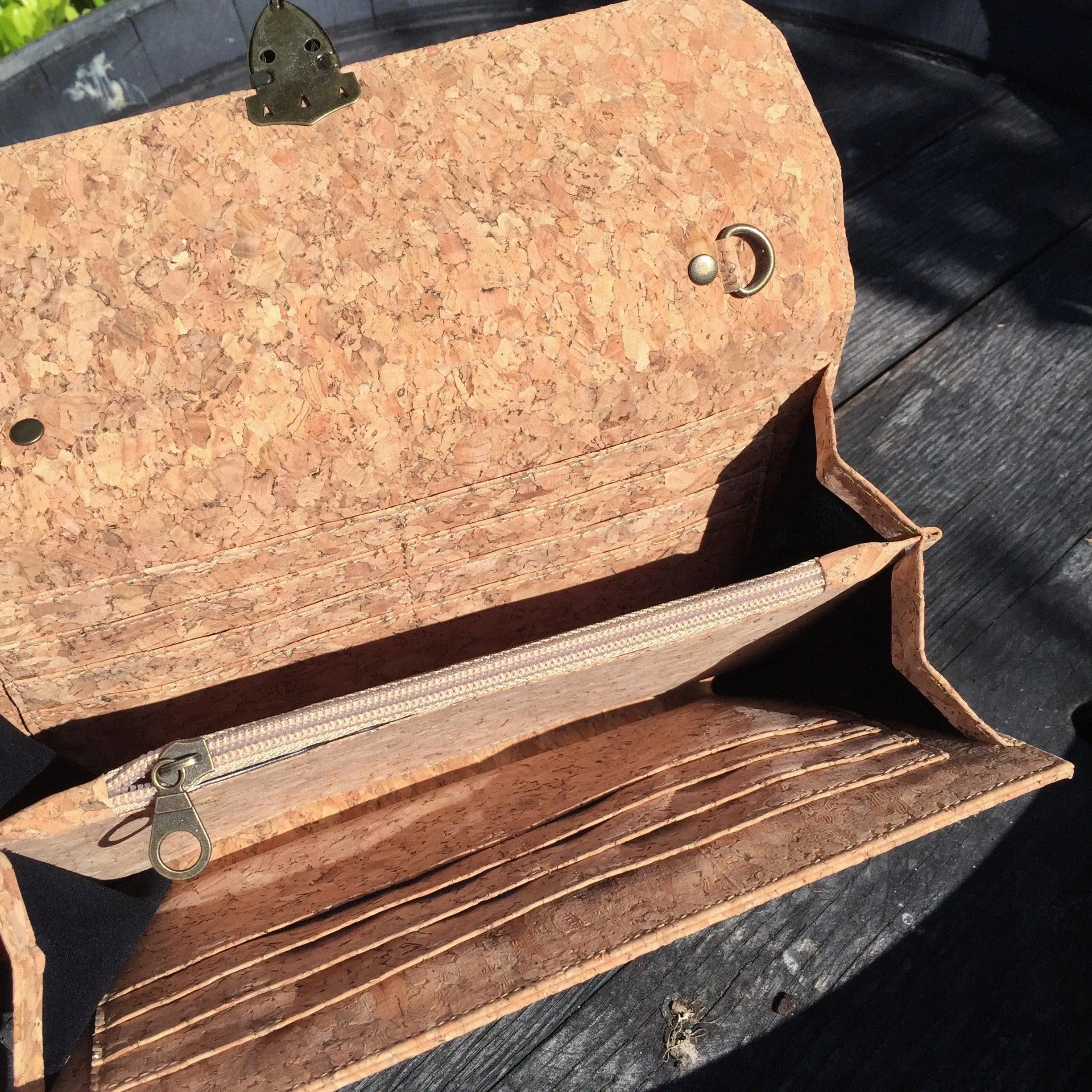 Susie Cork Clutch in Classic