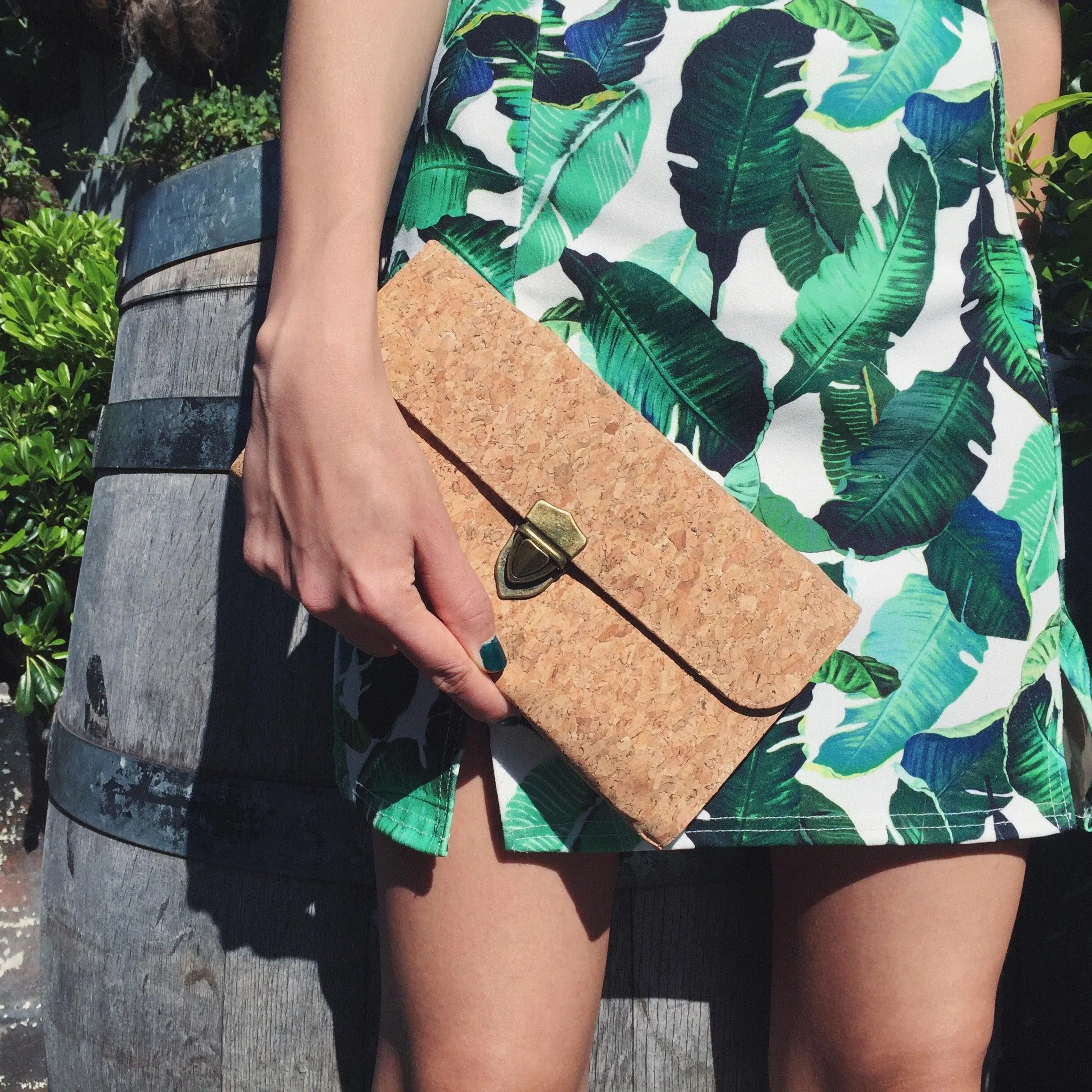 Susie Cork Clutch in Classic
